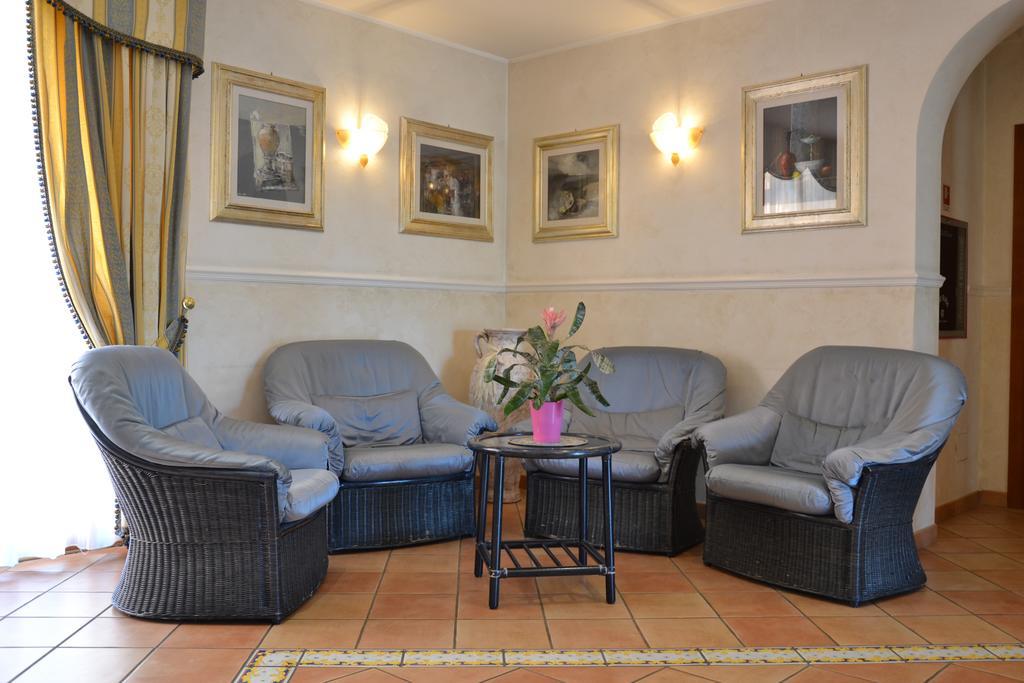 Hotel Villa Luigi Villa Rosa Di Martinsicuro Esterno foto