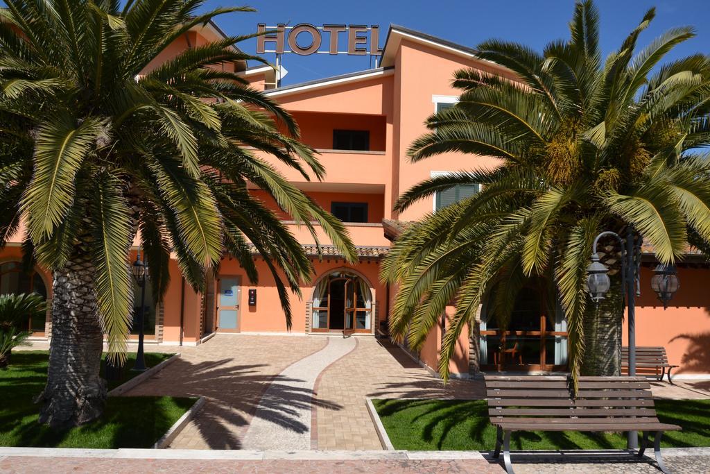 Hotel Villa Luigi Villa Rosa Di Martinsicuro Esterno foto