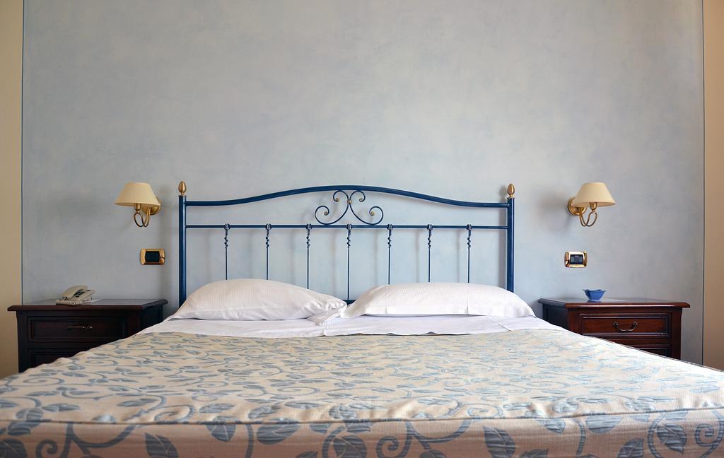 Hotel Villa Luigi Villa Rosa Di Martinsicuro Camera foto
