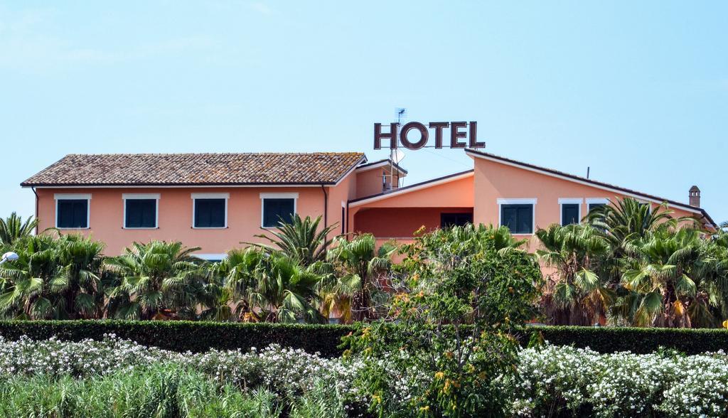 Hotel Villa Luigi Villa Rosa Di Martinsicuro Esterno foto