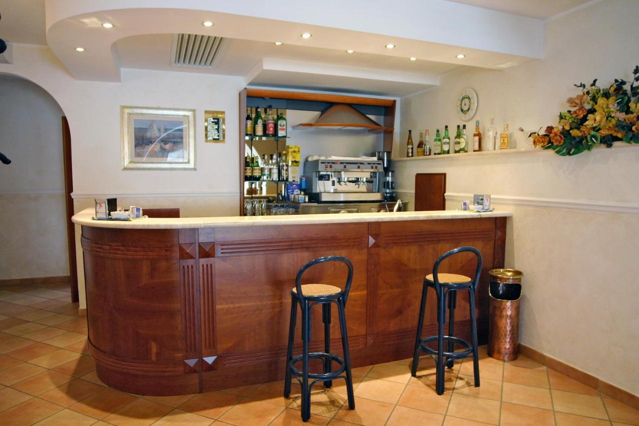 Hotel Villa Luigi Villa Rosa Di Martinsicuro Esterno foto